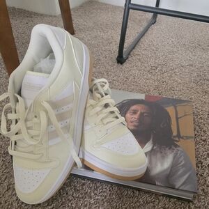 Adidas Women's Butter Yelkow  Sneakers